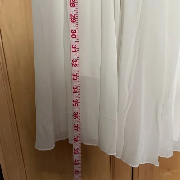 Elegant White Maxi Skirt - Picture 4 of 8